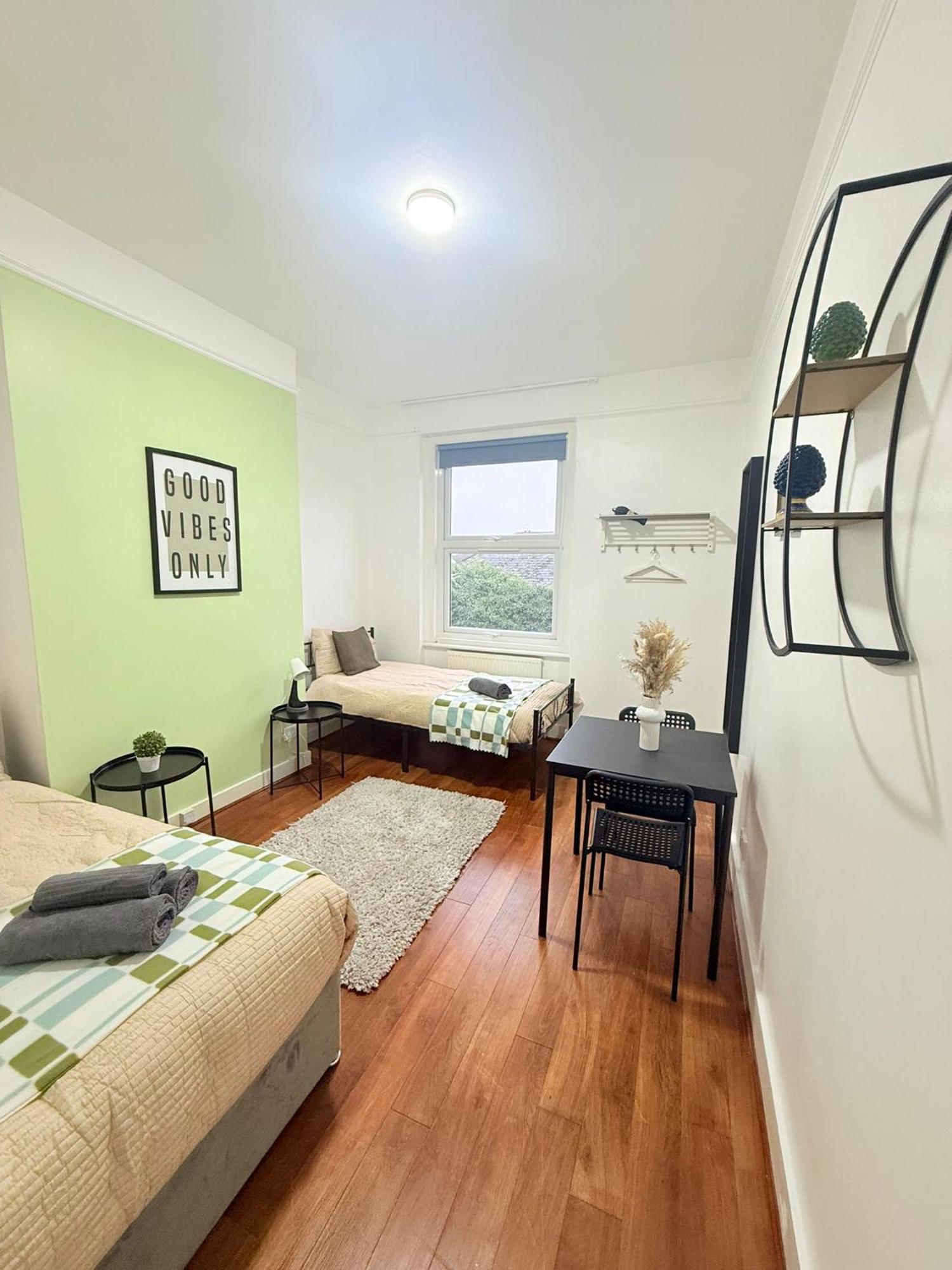 Cricklewood Broadway Guest Home Londres Extérieur photo