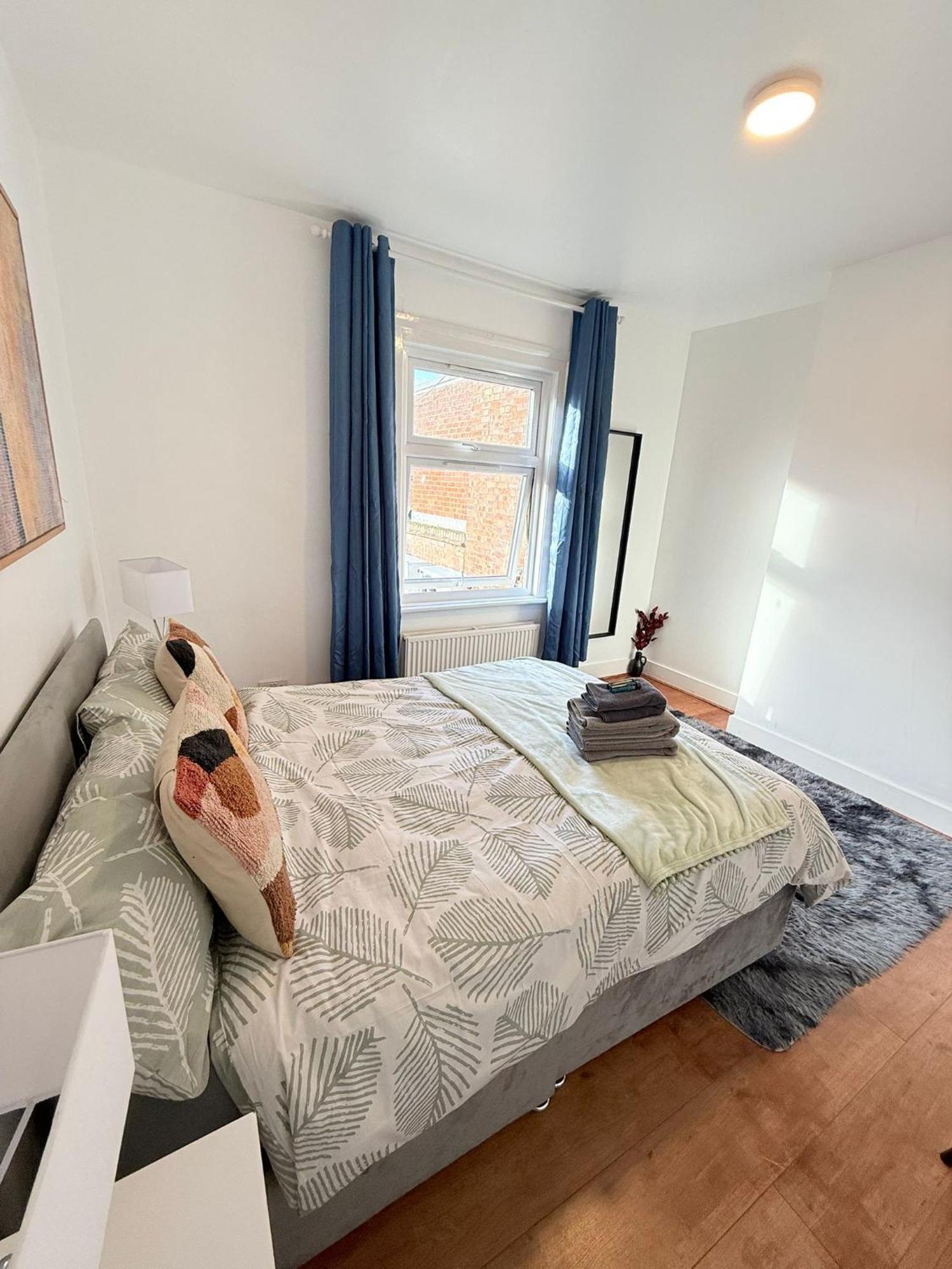 Cricklewood Broadway Guest Home Londres Extérieur photo