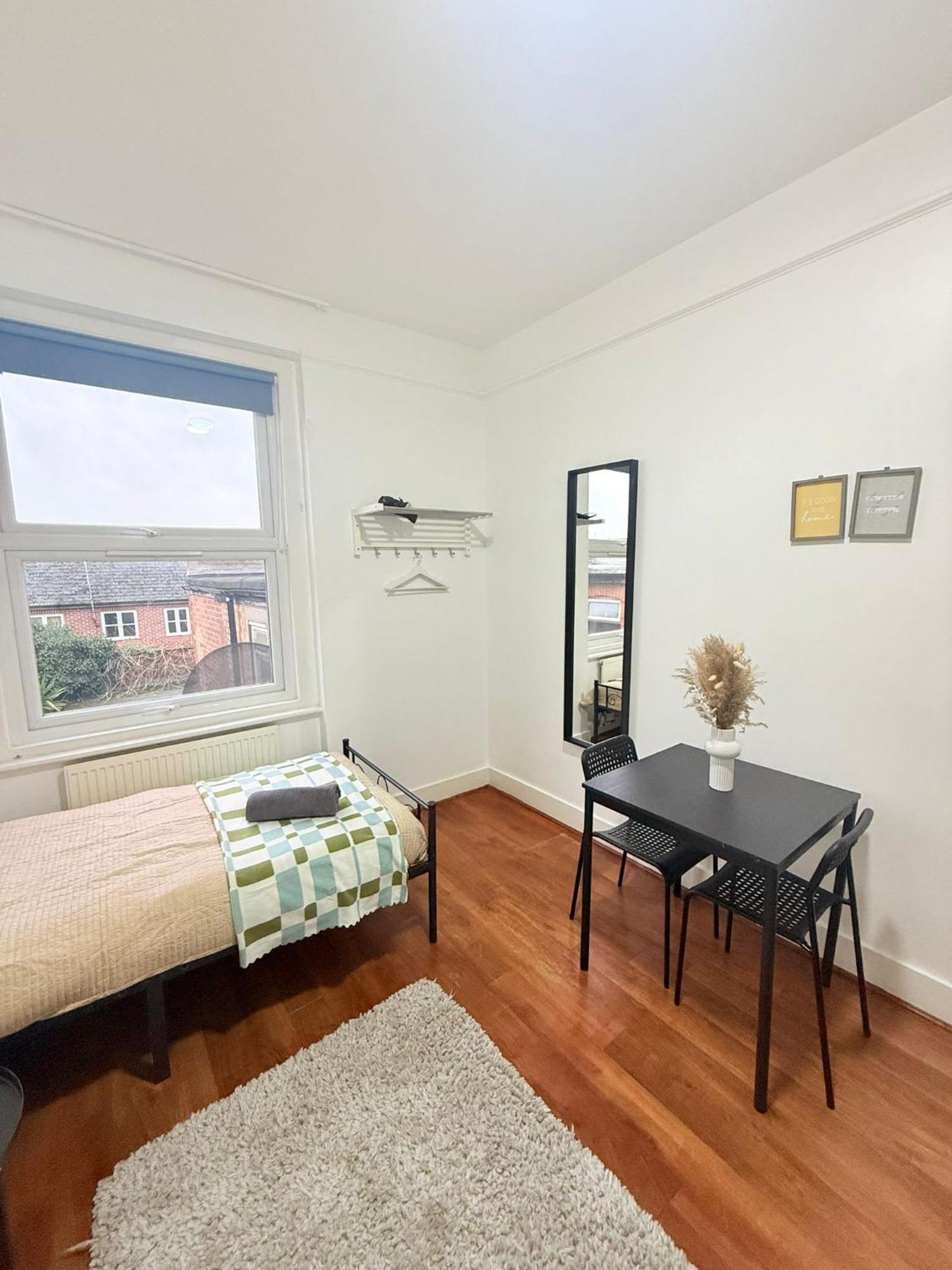 Cricklewood Broadway Guest Home Londres Extérieur photo