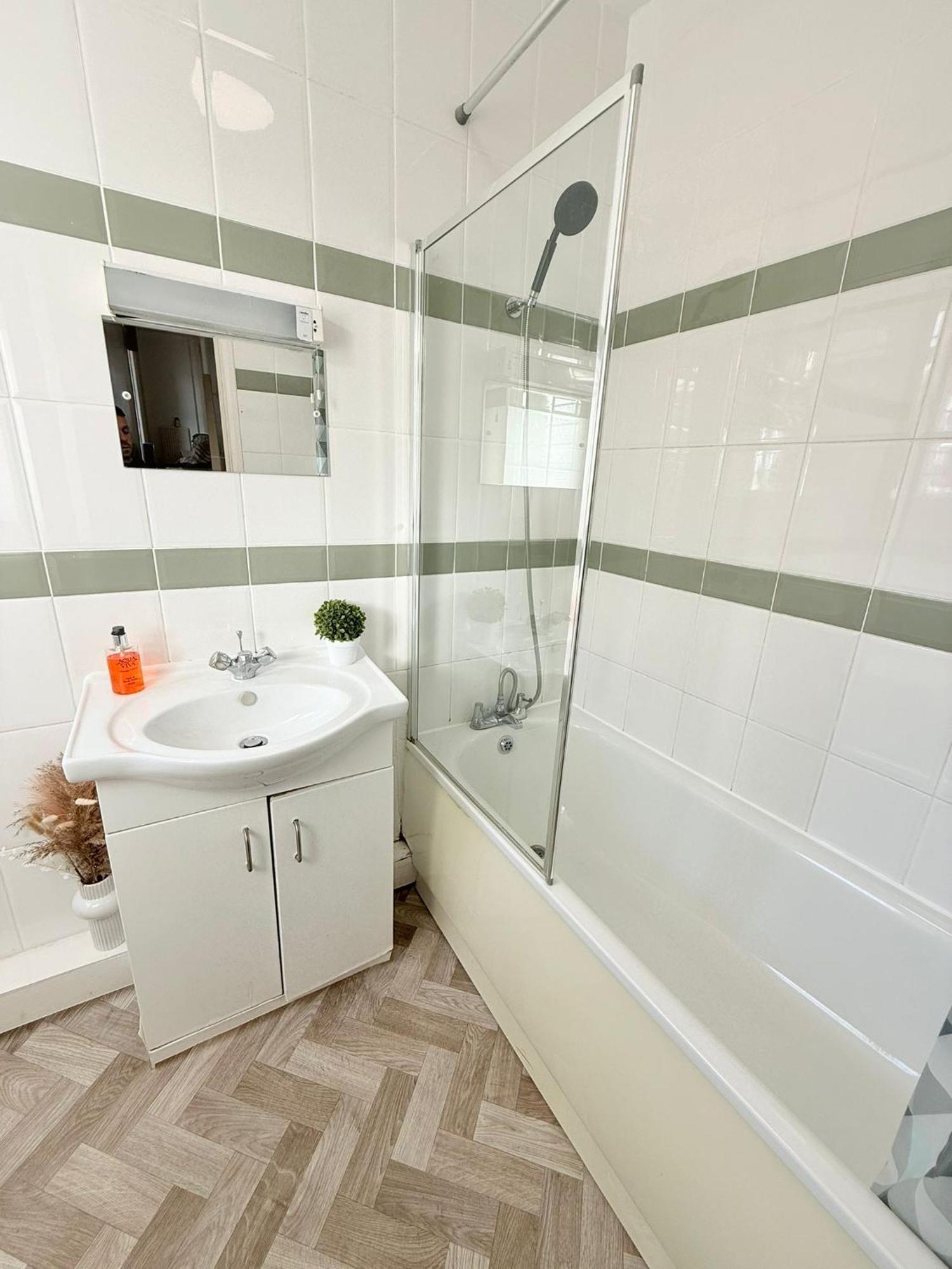 Cricklewood Broadway Guest Home Londres Extérieur photo