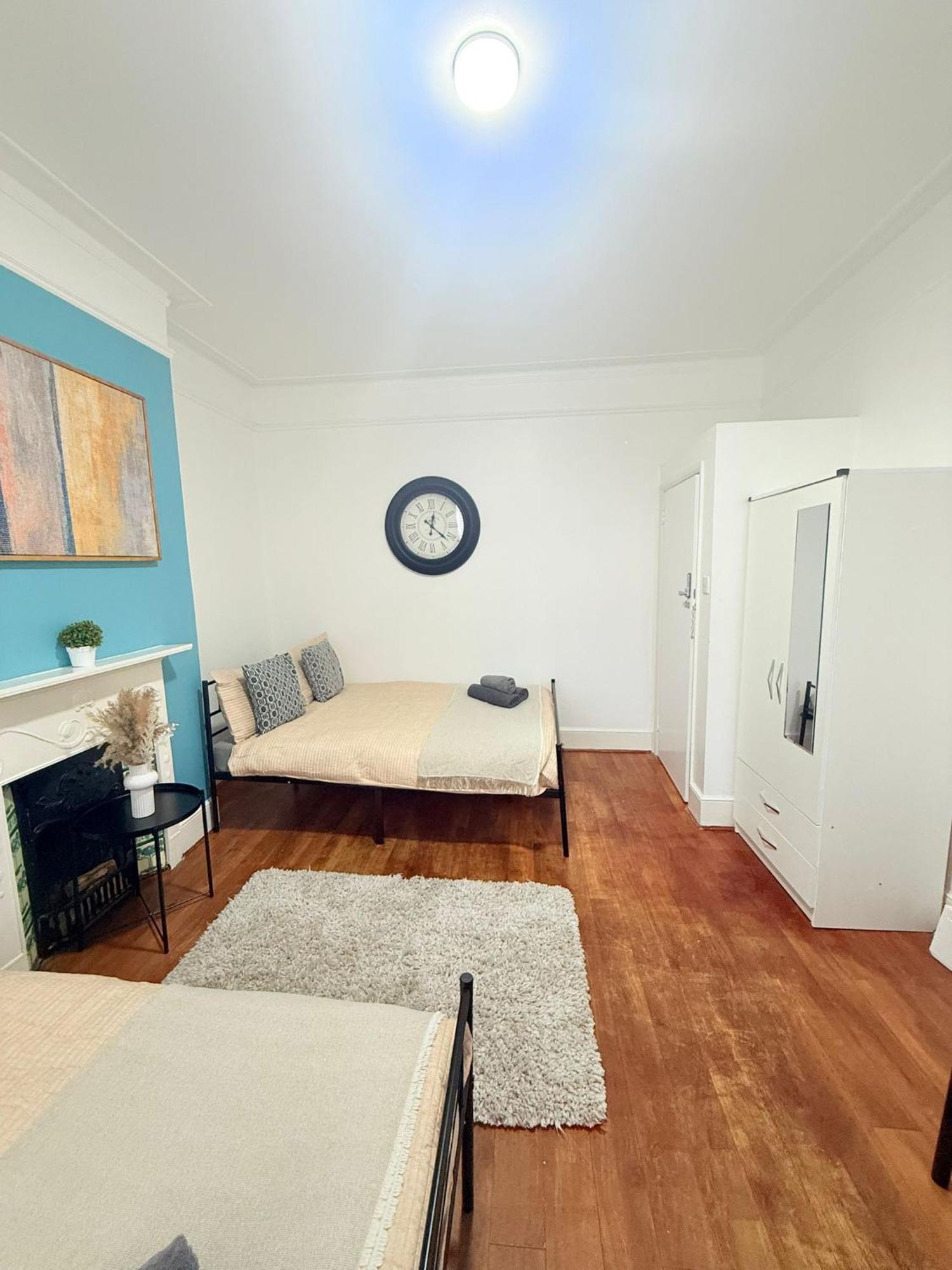 Cricklewood Broadway Guest Home Londres Extérieur photo